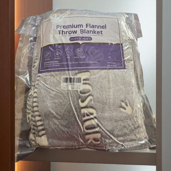 Gray Blanket Flannel 50"x60" Soft Cozy Throw for Kids - Picture 5 of 16